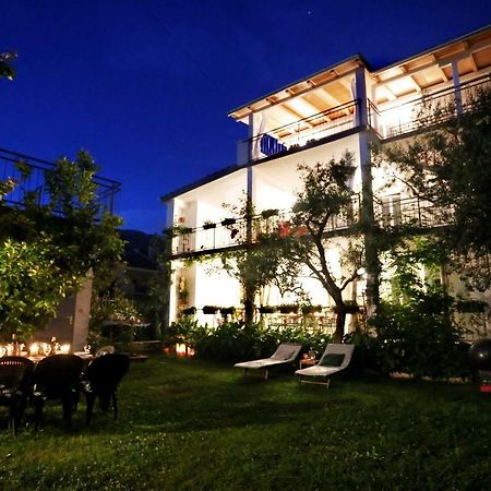 Apartments Rose Kastela Luaran gambar