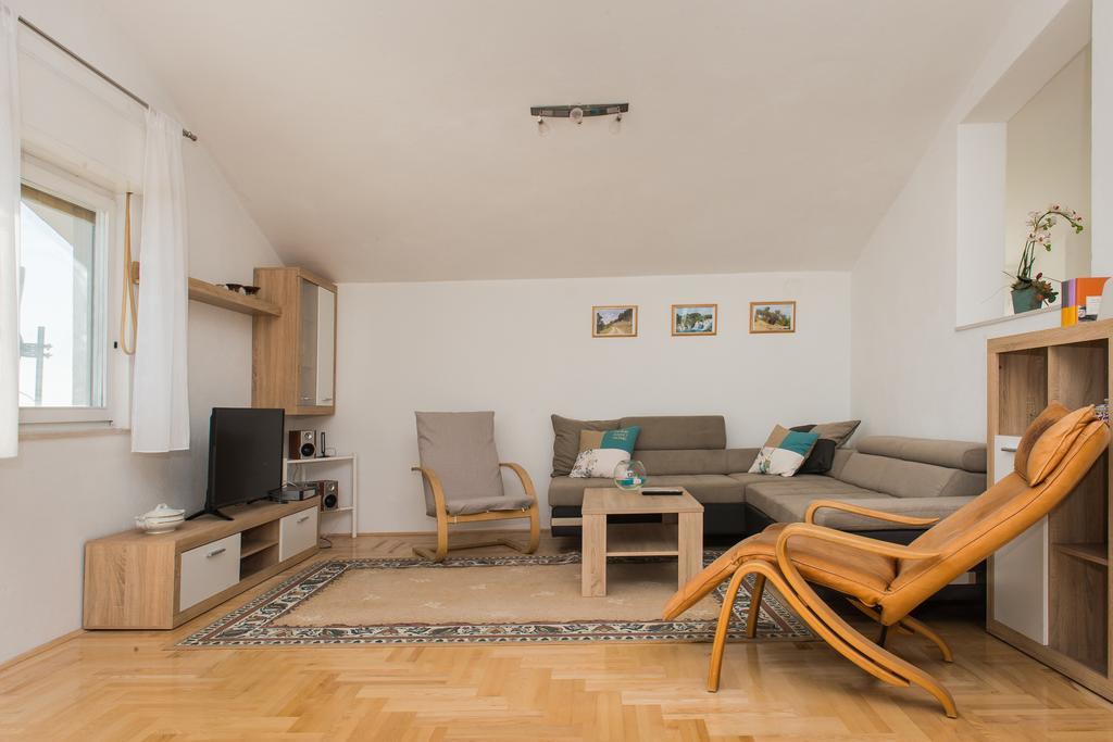 Apartments Rose Kastela Luaran gambar