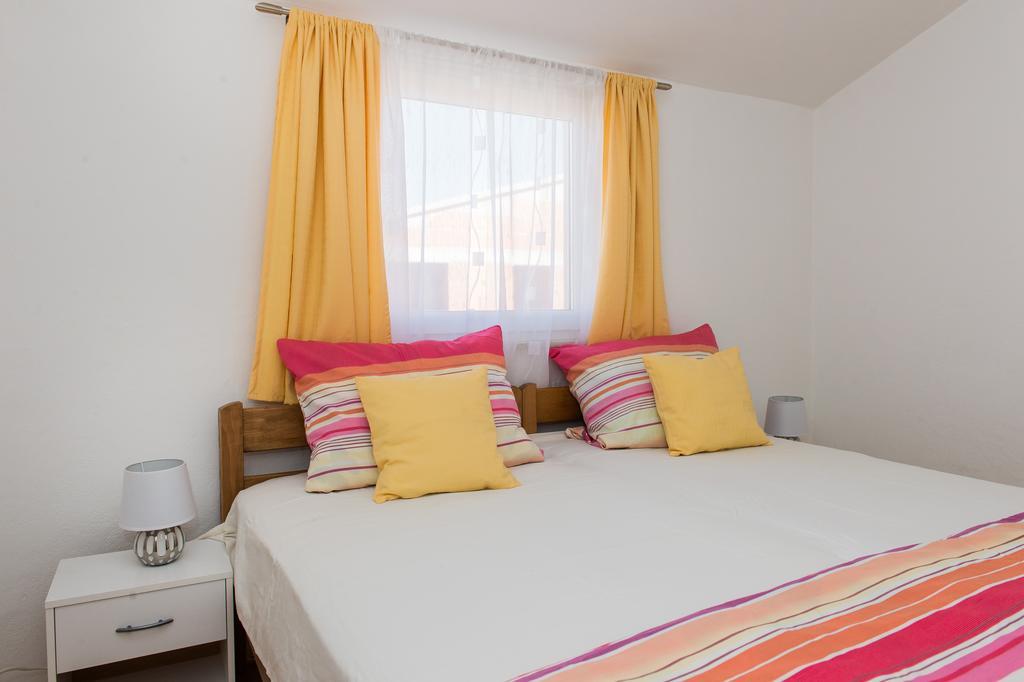 Apartments Rose Kastela Luaran gambar