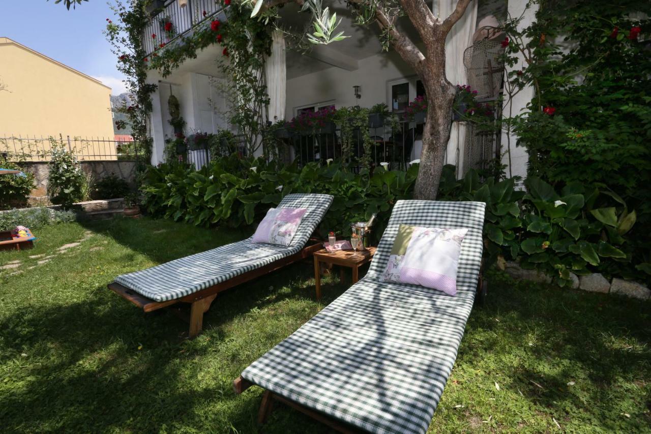 Apartments Rose Kastela Luaran gambar
