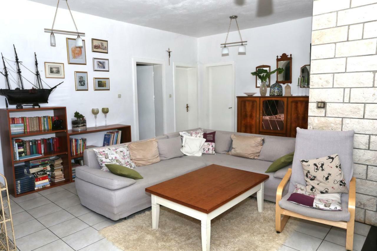 Apartments Rose Kastela Luaran gambar