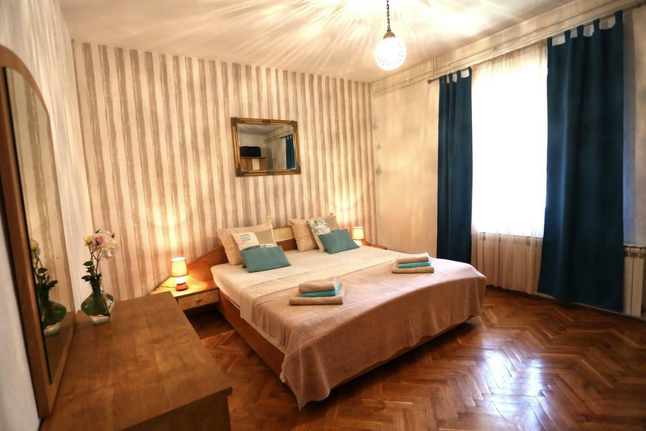 Apartments Rose Kastela Luaran gambar