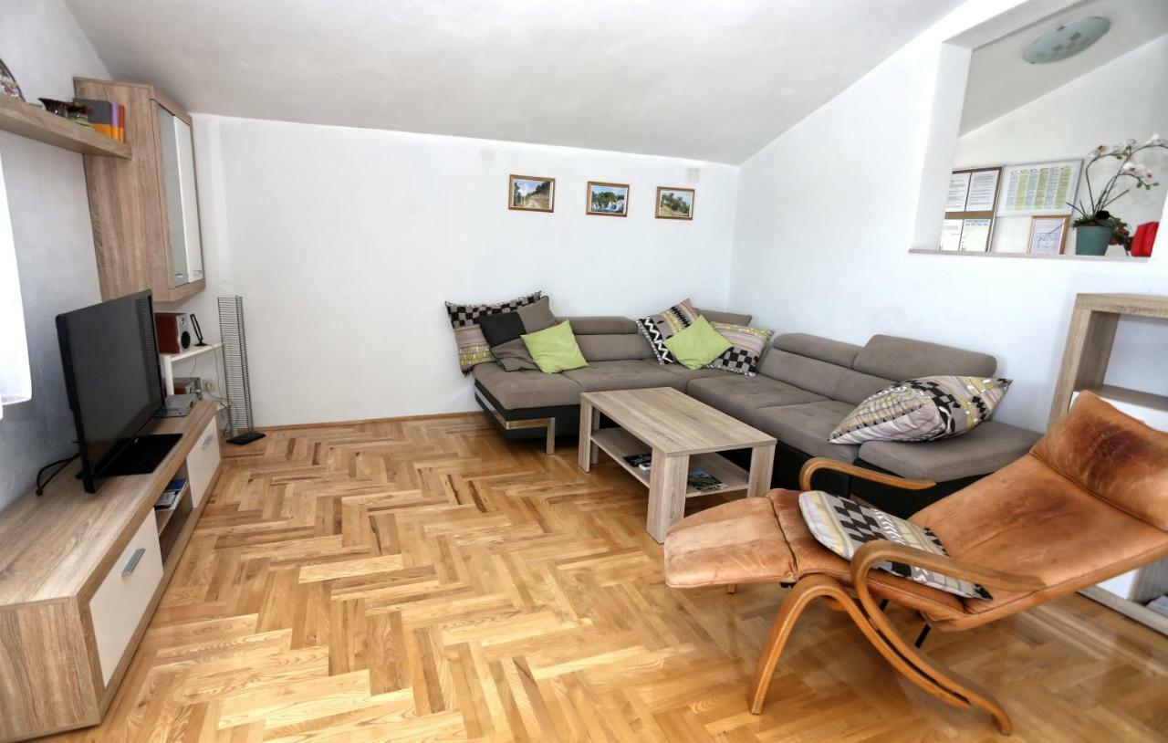Apartments Rose Kastela Luaran gambar