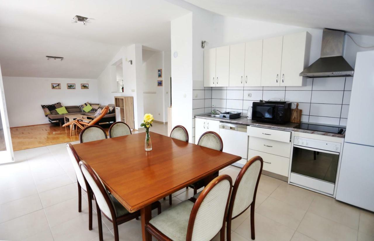 Apartments Rose Kastela Luaran gambar